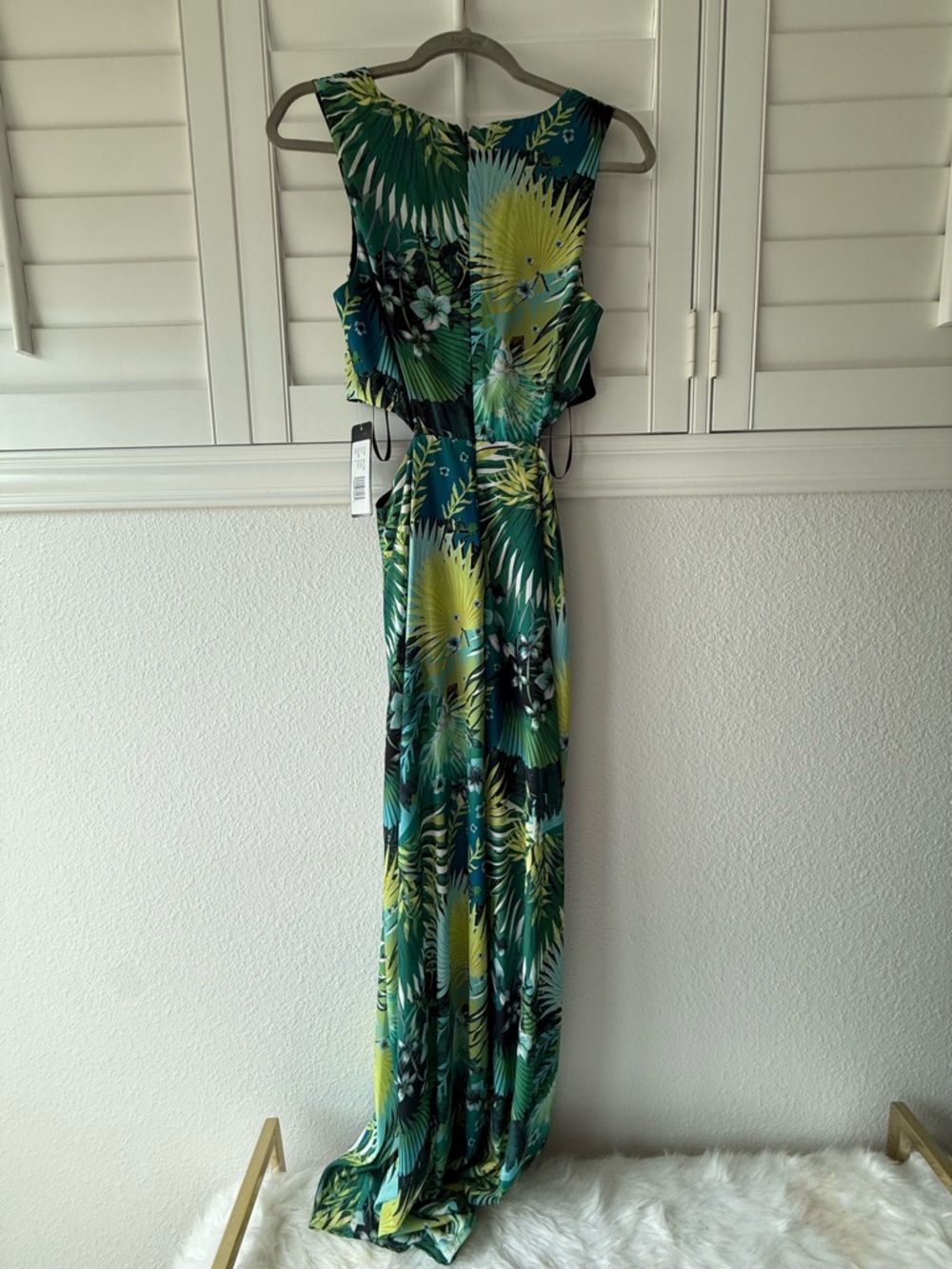 NWT bebe Green & Yellow Tropical Palm Cutout Maxi Dress - Picture 2 of 4
